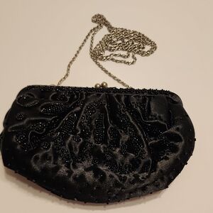 LA REGALE BLACK BEADED DRESSY CLUTCH CROSSBODY W/ 43" SILVER CHAIN